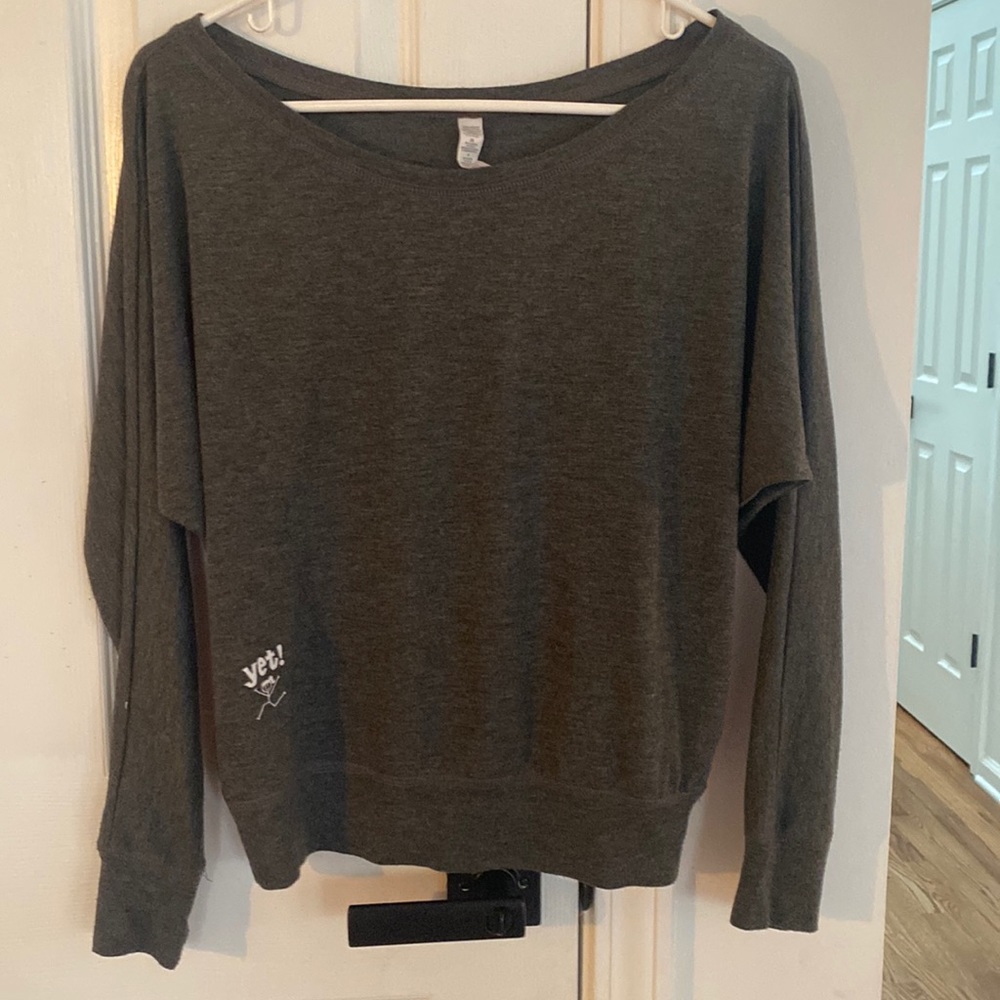 Dolman sleeve light weight top.